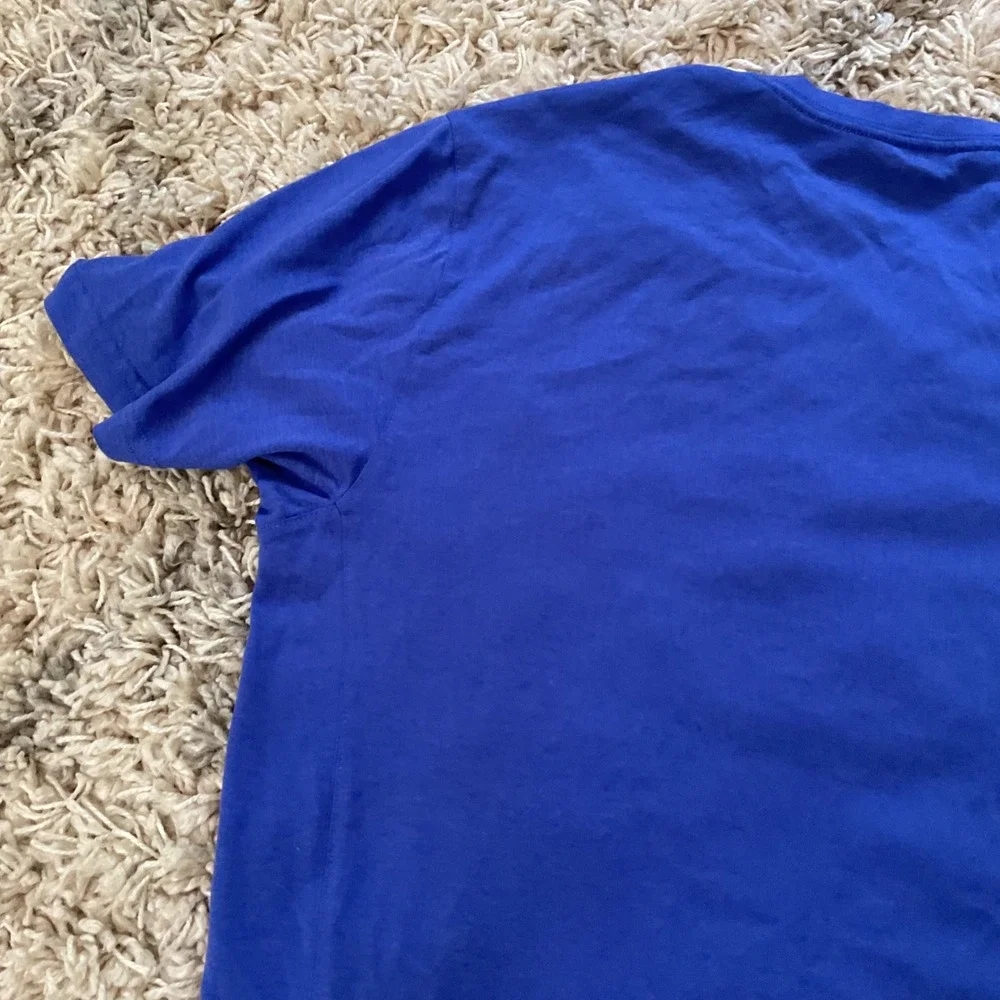Nike Dri-FIT Womens V-Neck Short Sleeve Training T-Shirt Royal Blue Large 1726